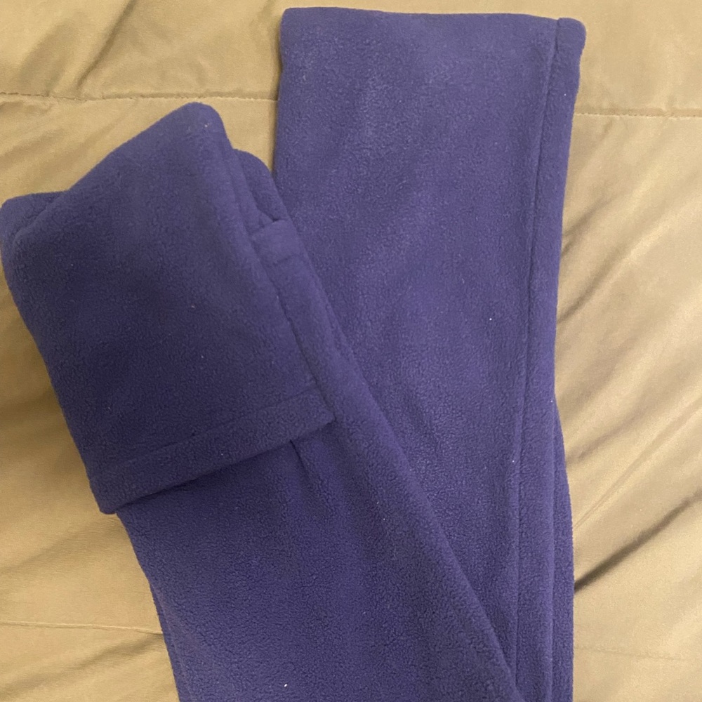 Cozy winter scarf with hidden compartments